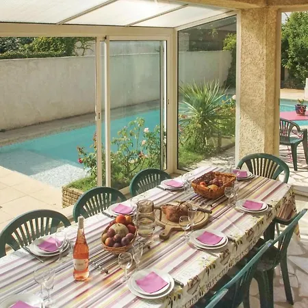 Gorgeous In With Swimming Pool Vakantiehuis