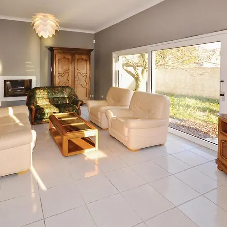 Gorgeous In With Swimming Pool Vakantiehuis